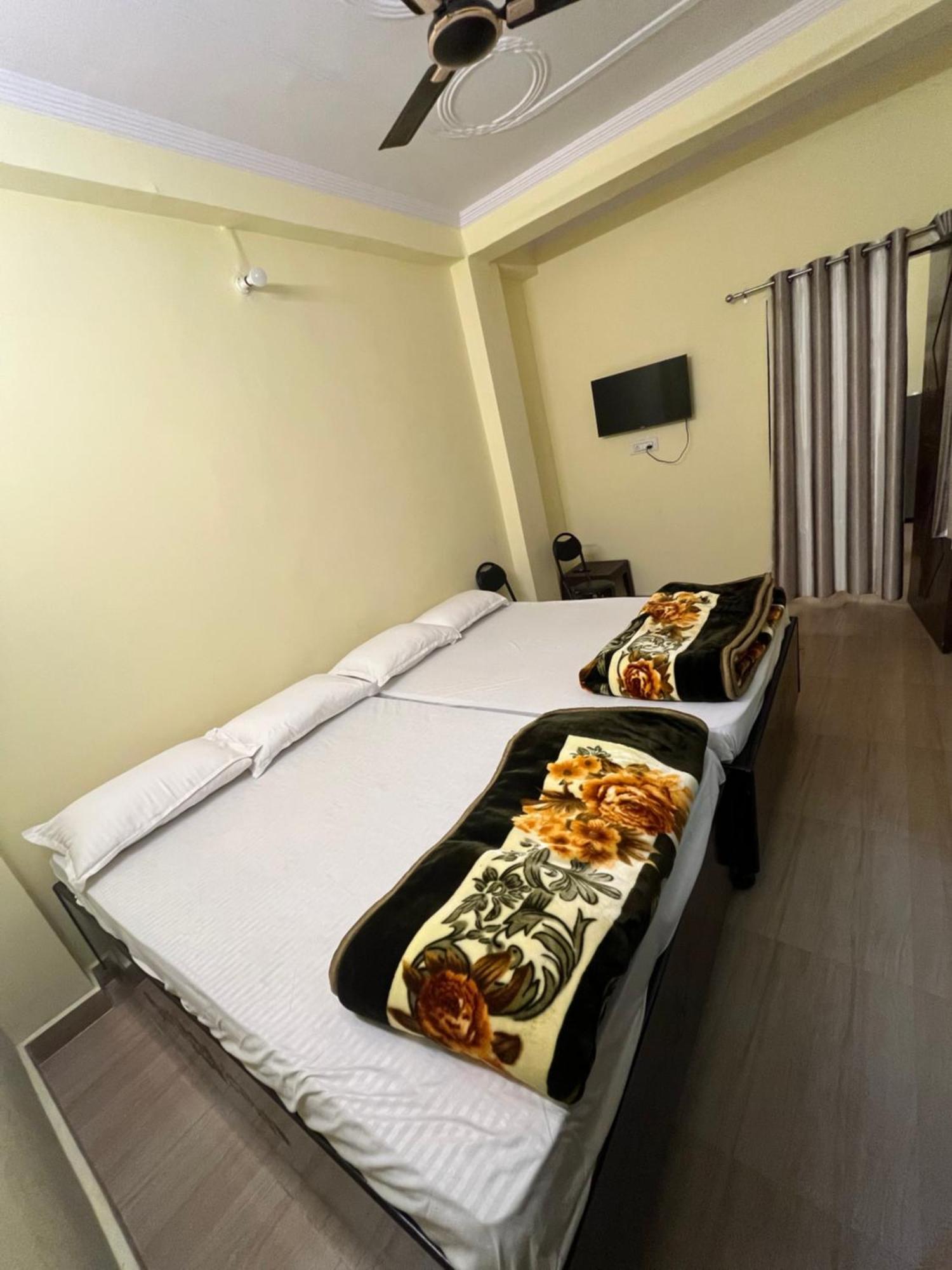 Incredible Banaras Inn 瓦拉纳西 外观 照片